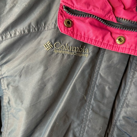 Columbia Woman’s Pink Jacket - Picture 4 of 4